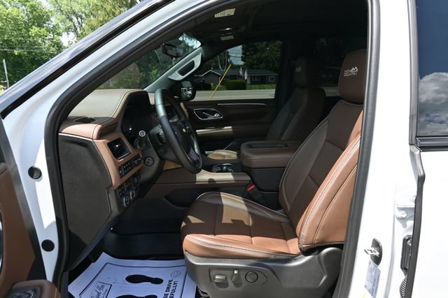 Used 2024 Chevrolet Tahoe High Country AWD/4WD image 28