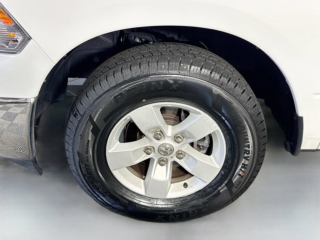 Used 2022 RAM 1500 Classic SLT RWD image 4