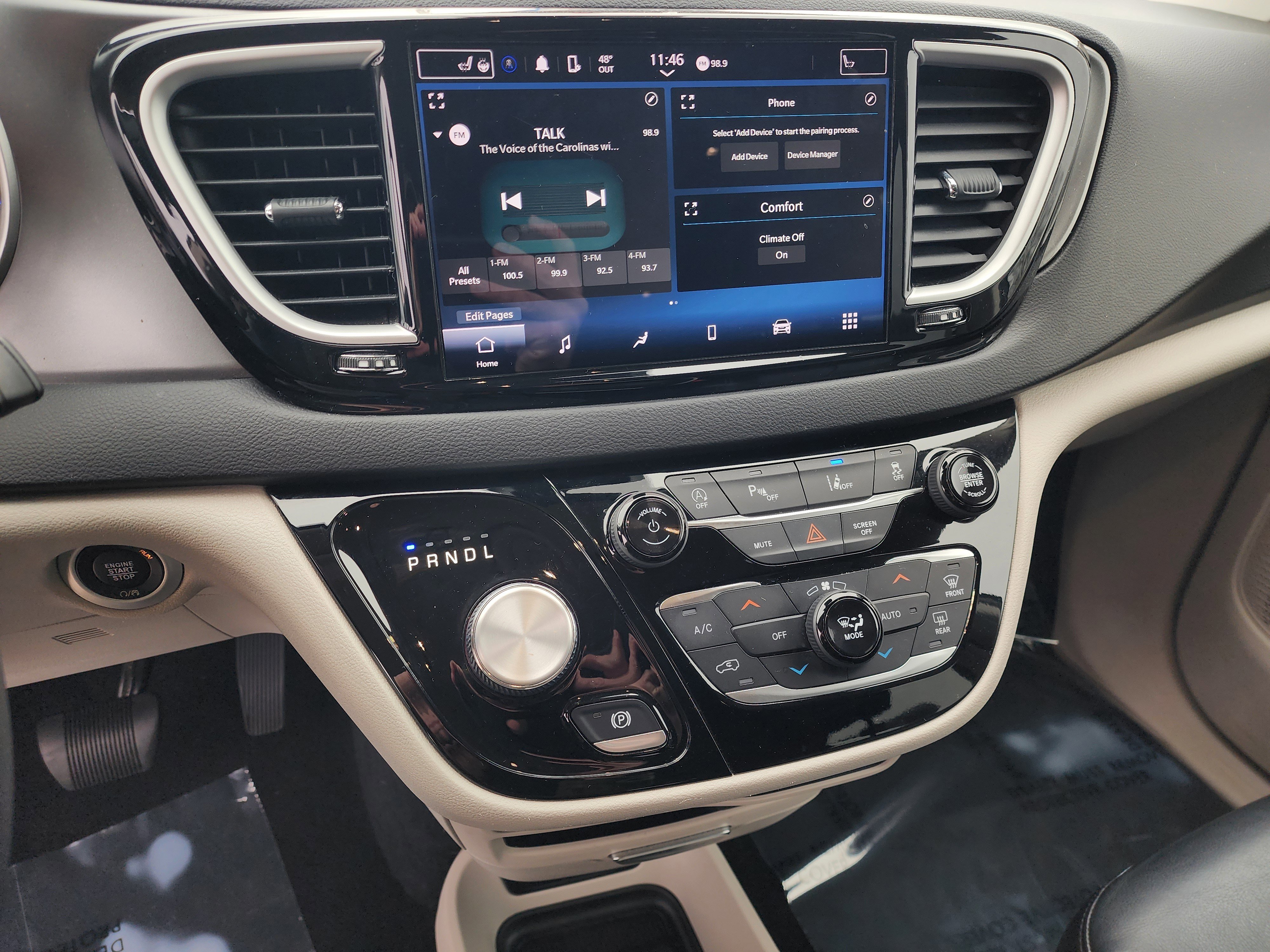 Used 2022 Chrysler Pacifica Touring-L image 18