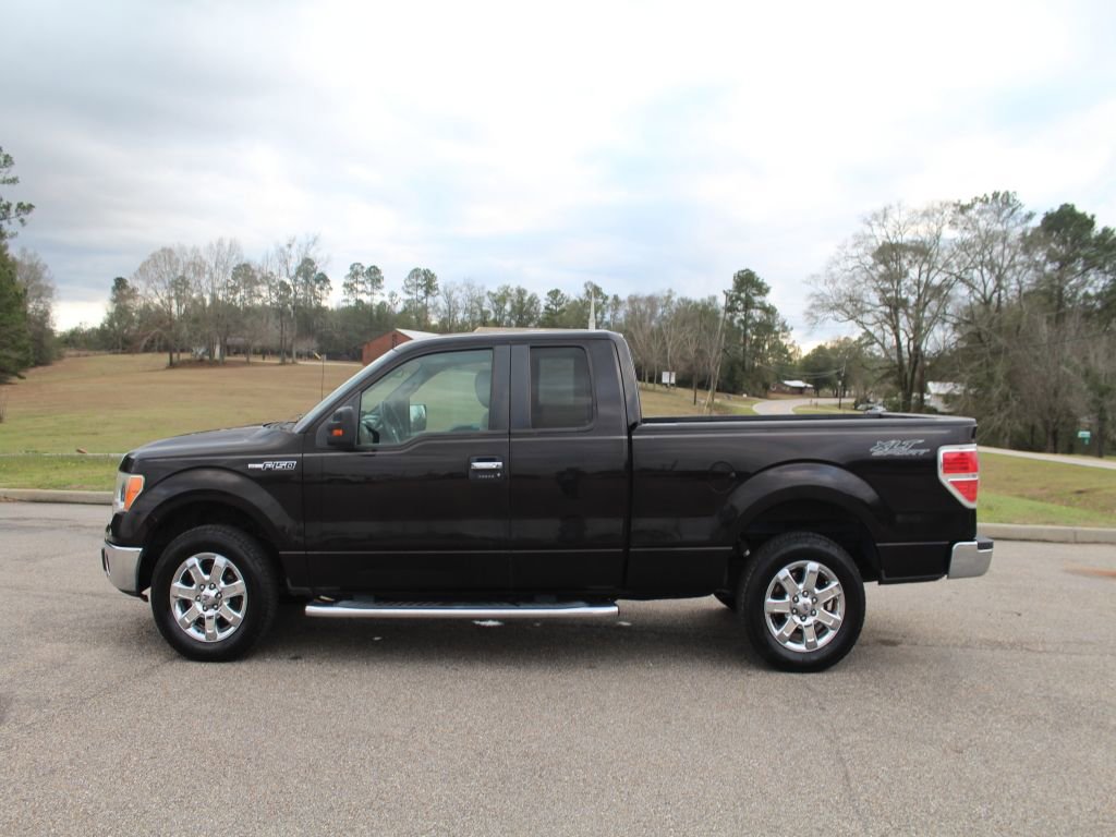 Used 2013 Ford F150 XLT w/ Luxury Equipment Group image 12