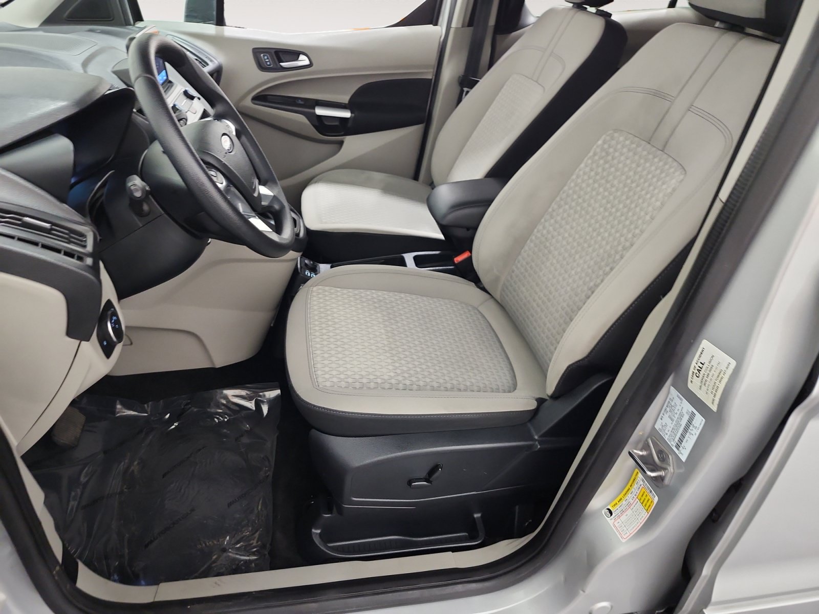 Used 2022 Ford Transit Connect XLT FWD image 9