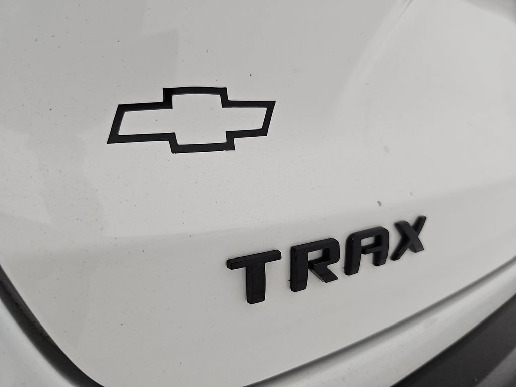 Used 2024 Chevrolet Trax RS w/ Driver Confidence Package FWD image 42