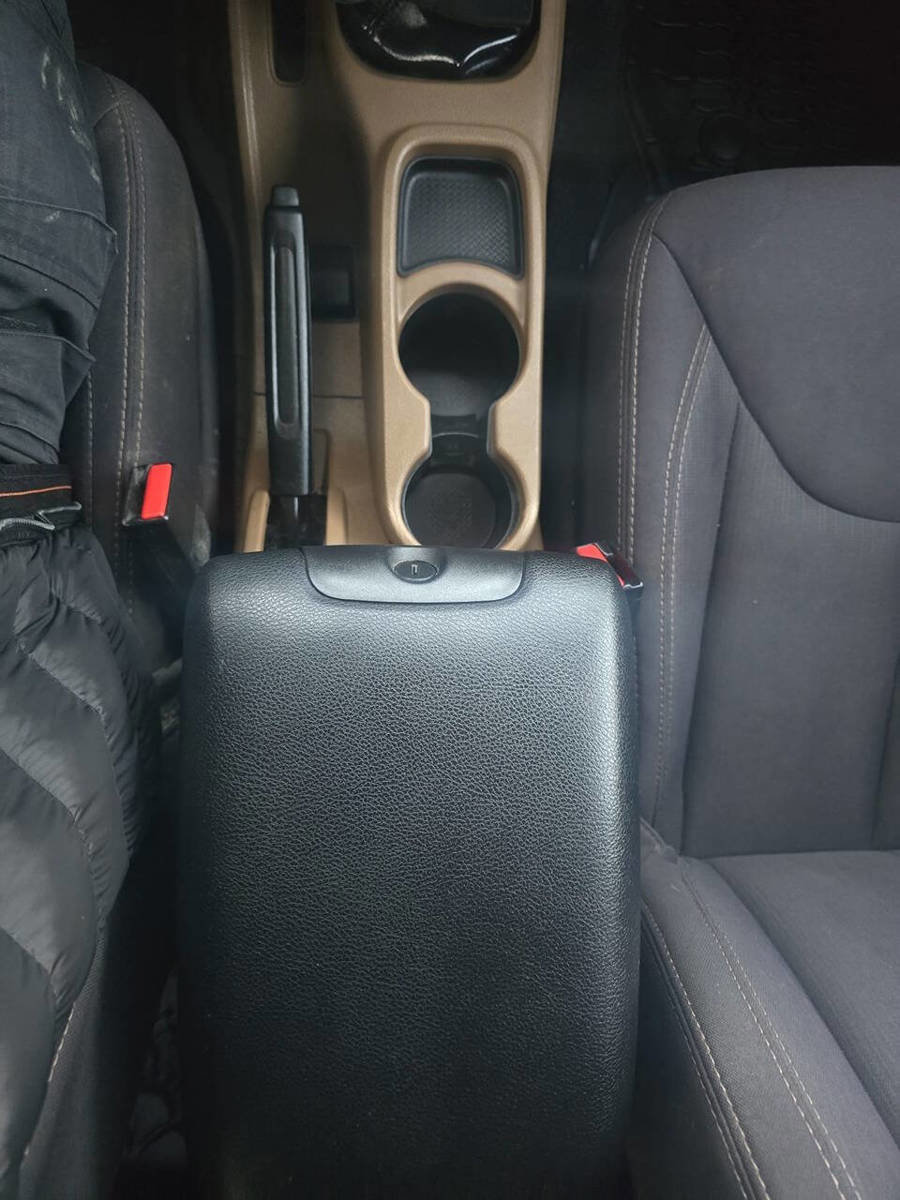 Used 2014 Jeep Wrangler Unlimited Sahara image 37