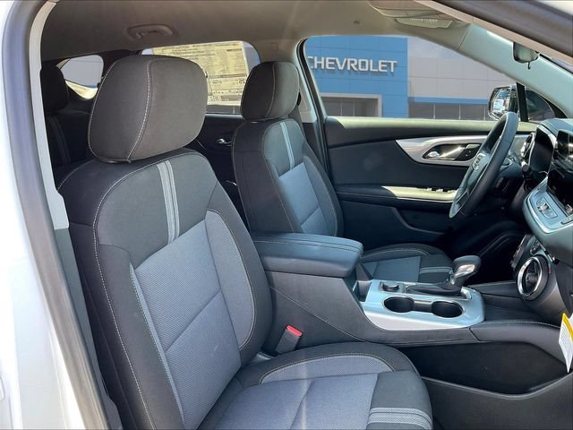 New 2026 Chevrolet Blazer LT w/ Midnight/Sport Edition FWD image 13