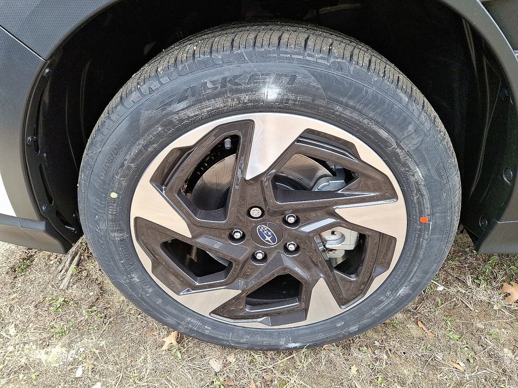 Certified 2025 Subaru Crosstrek 2.5i Limited w/ Crosstrek Mirror Package image 5