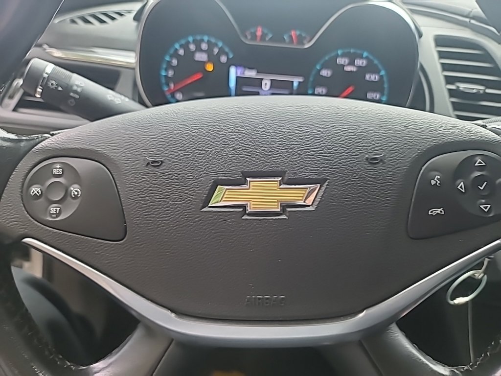 Used 2017 Chevrolet Impala LT FWD image 17