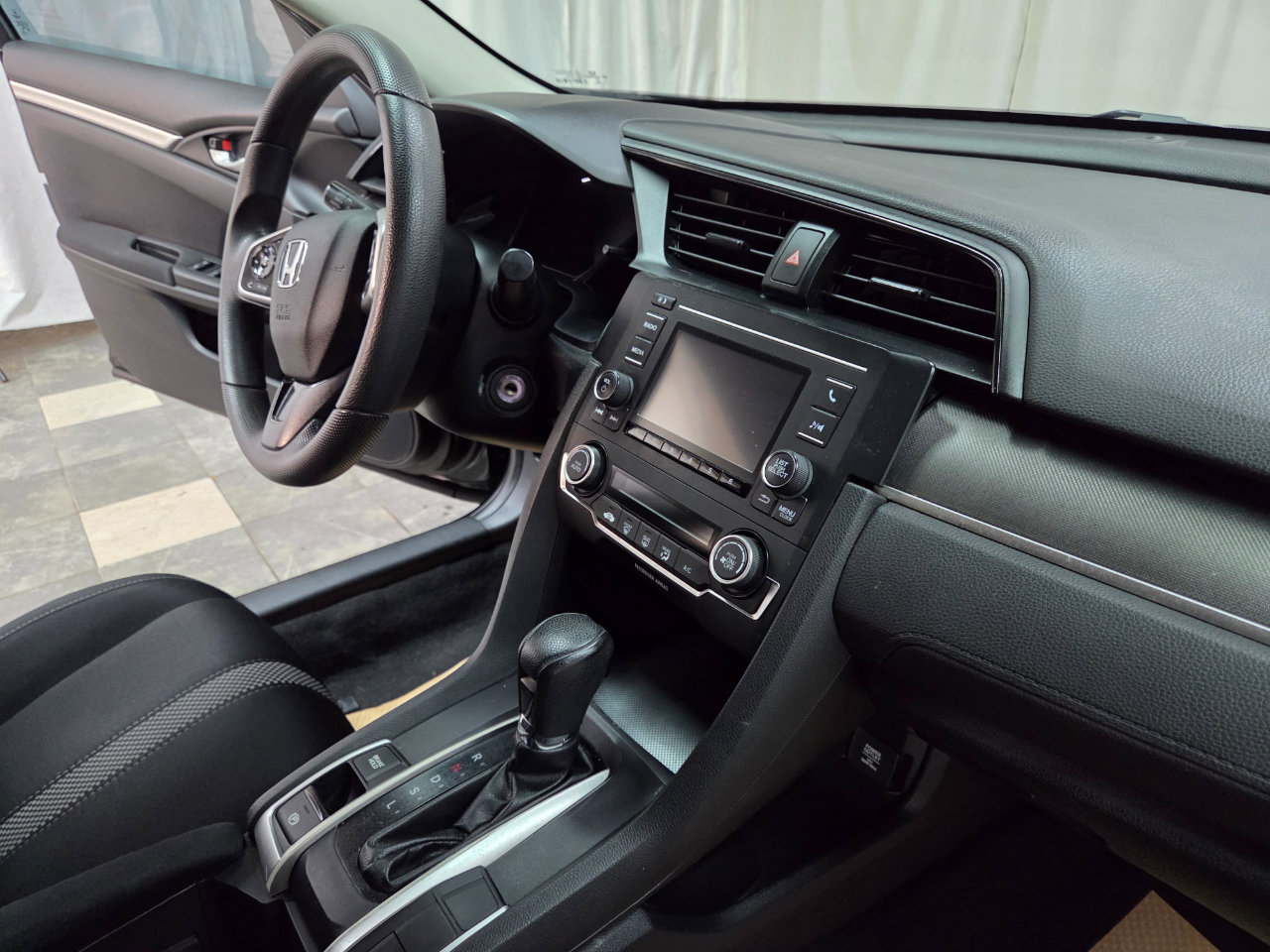 Used 2020 Honda Civic LX image 24