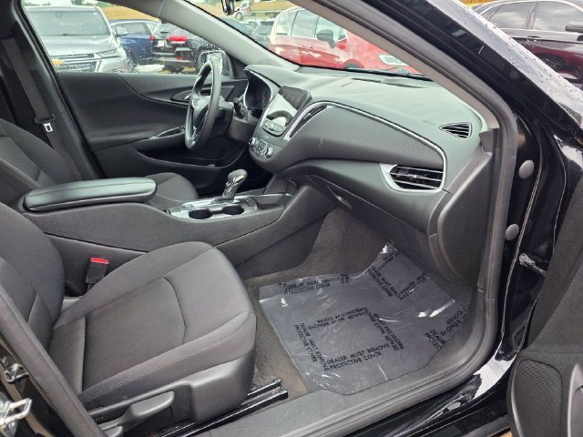 Used 2025 Chevrolet Malibu LT FWD image 16