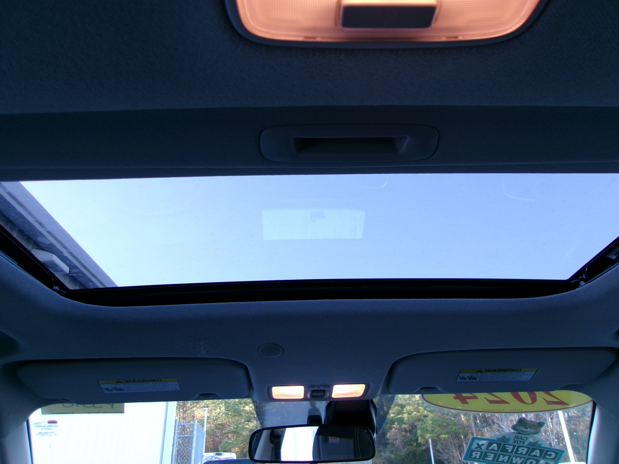 Used 2024 Hyundai Venue SEL FWD image 17