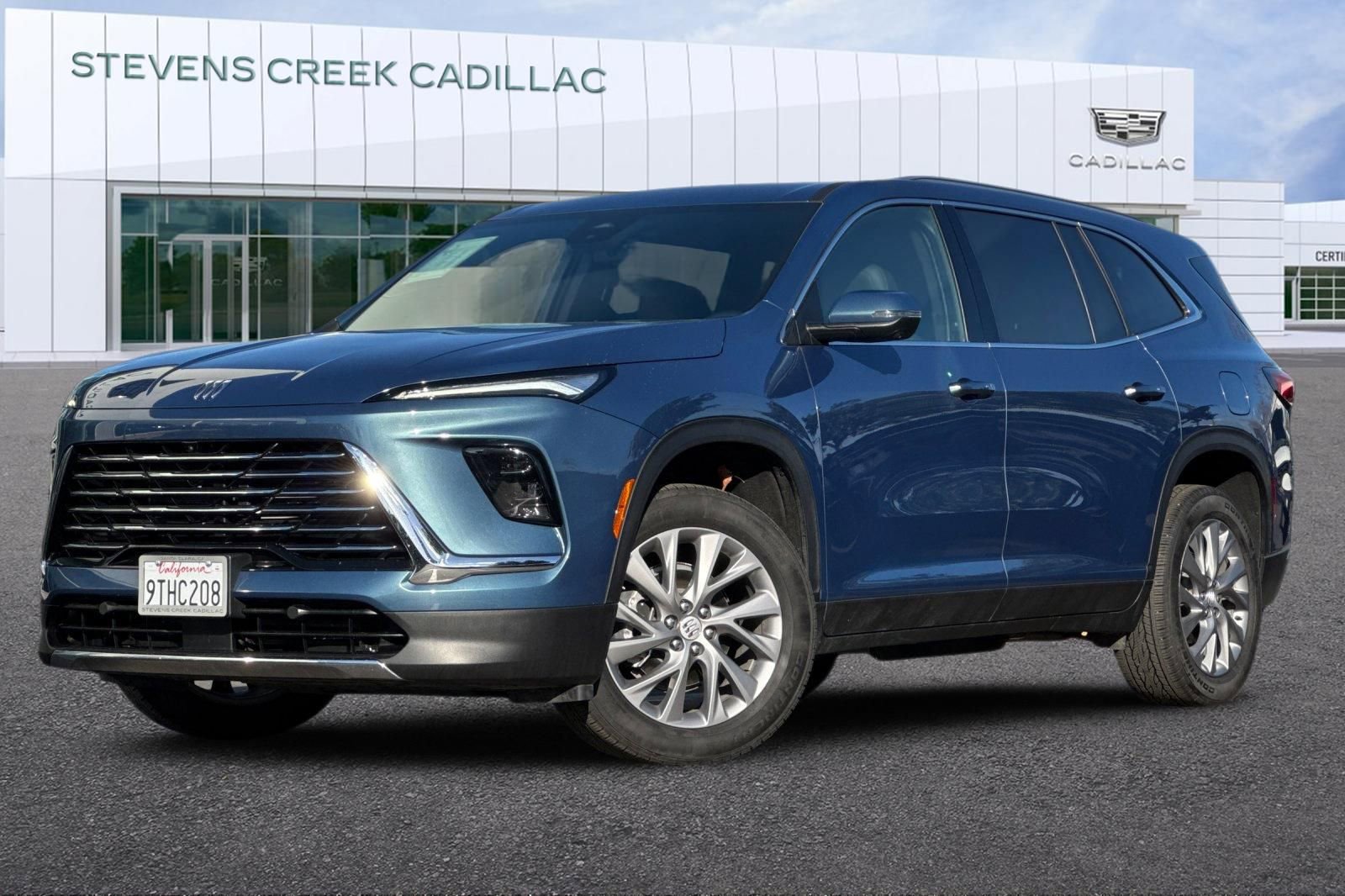 Used 2025 Buick Enclave Preferred image 7