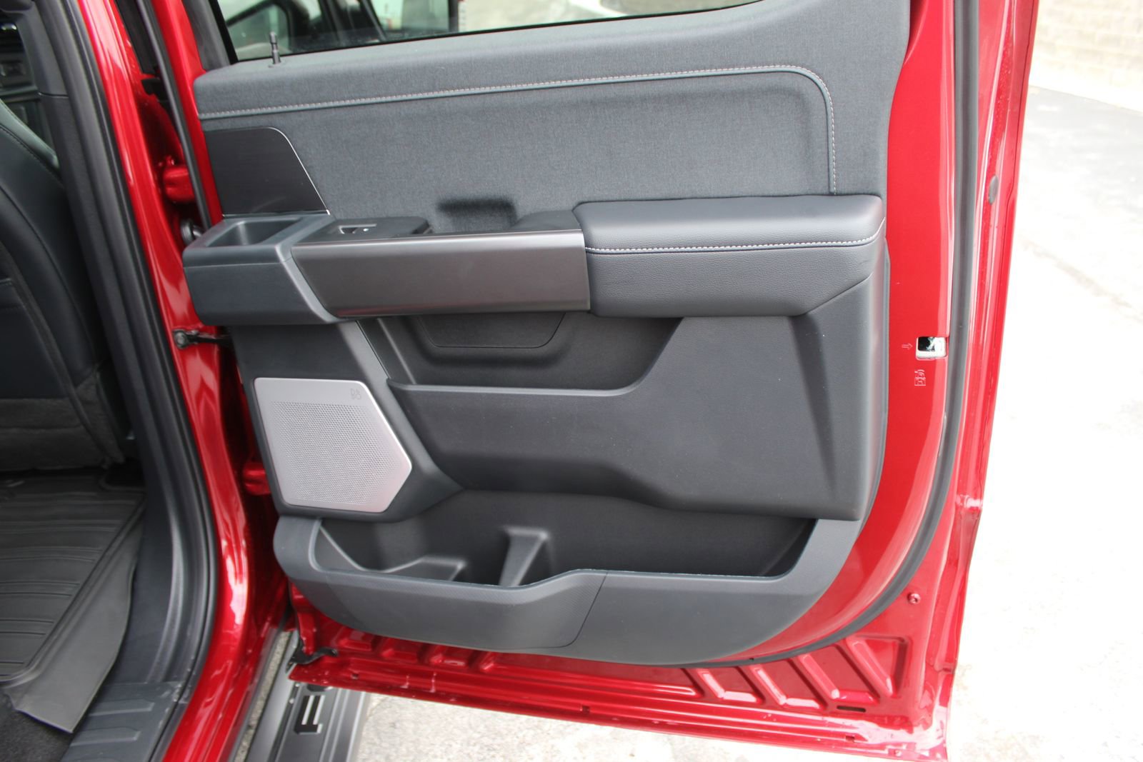 New 2026 Ford F150 Lariat image 16