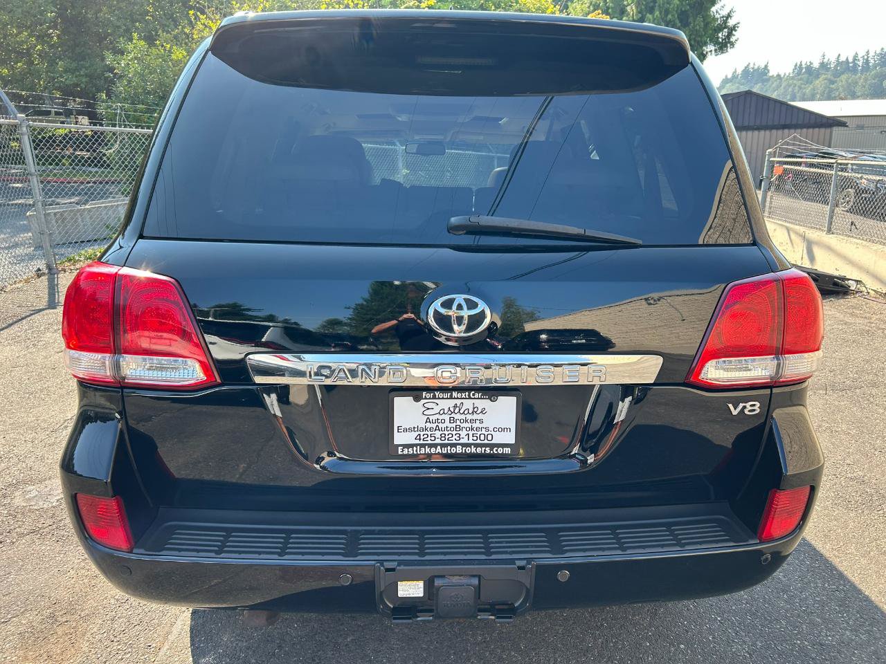 Used 2011 Toyota Land Cruiser w/ Upgrade Pkg AWD/4WD image 6