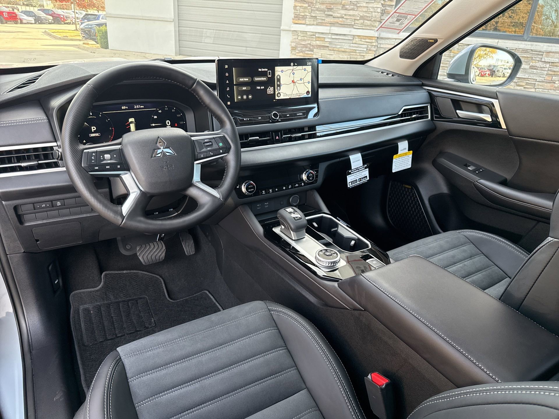 New 2026 Mitsubishi Outlander SE FWD image 6