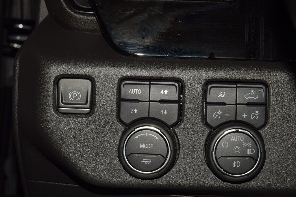 Used 2024 Chevrolet Silverado 1500 ZR2 image 35