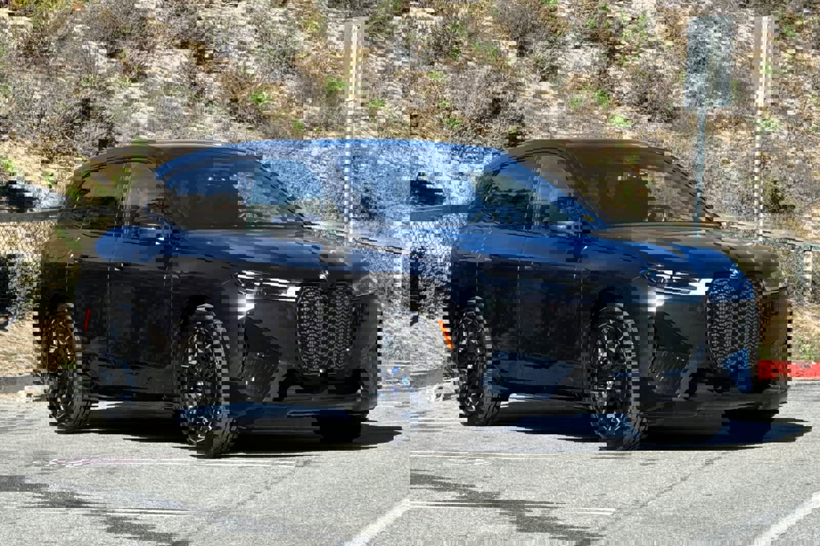 Certified 2025 BMW iX xDrive50 w/ Premium Package image 6