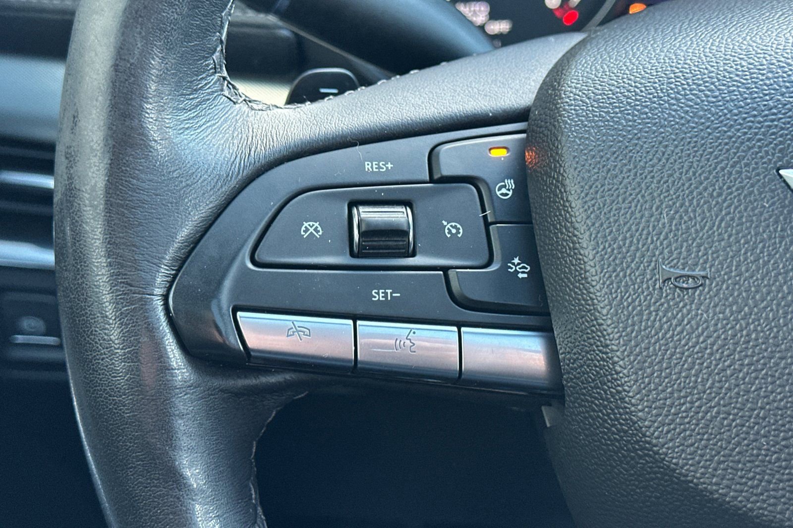 Certified 2023 Cadillac XT4 Premium Luxury w/ Technology Package image 28