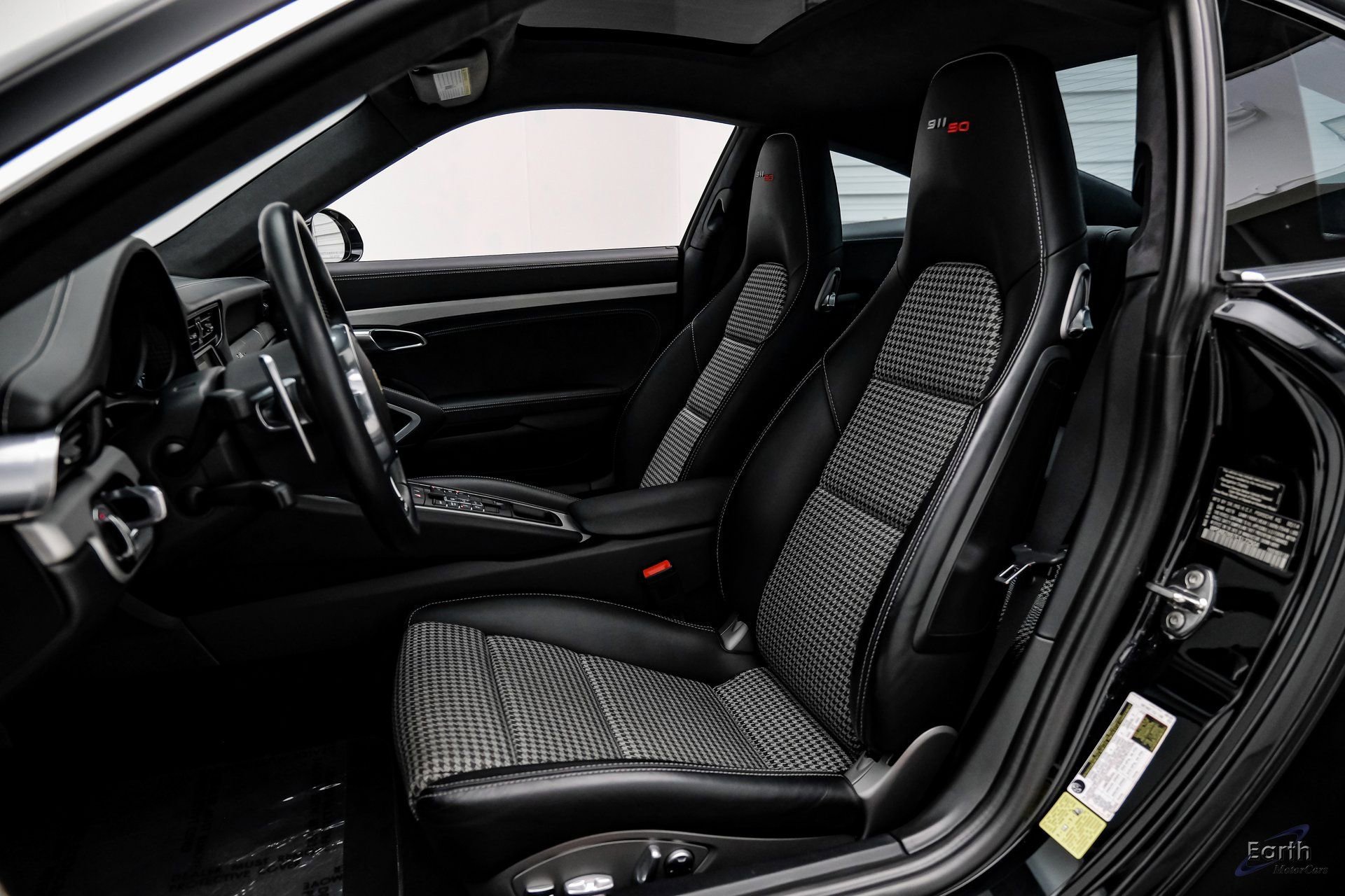 Used 2014 Porsche 911 50th Anniversary Edition image 36