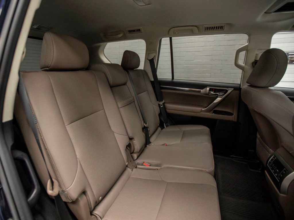 Used 2021 Lexus GX 460 Premium w/ Premium Package image 26