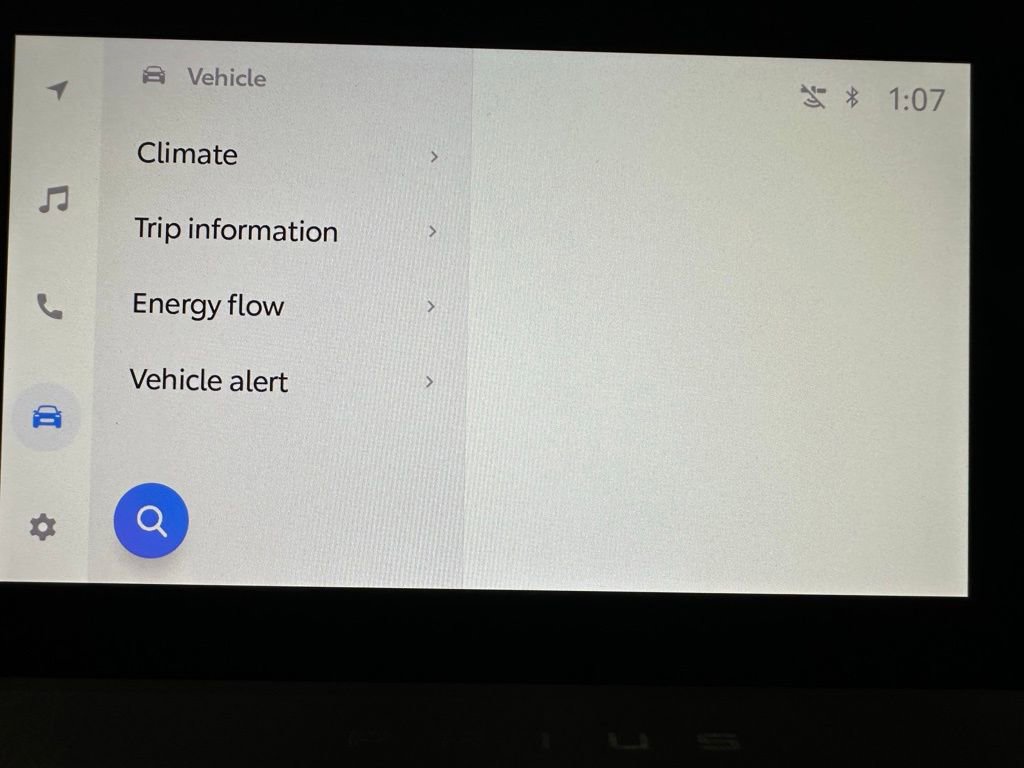 Used 2025 Toyota Prius LE FWD image 30