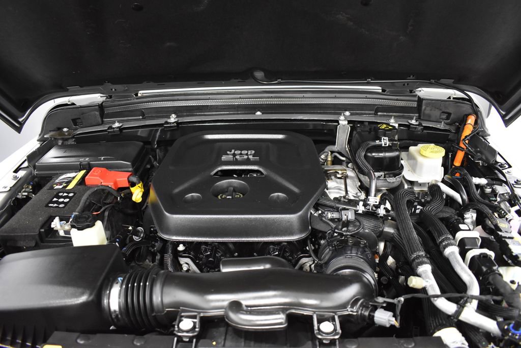 Used 2021 Jeep Wrangler Unlimited Sahara image 37