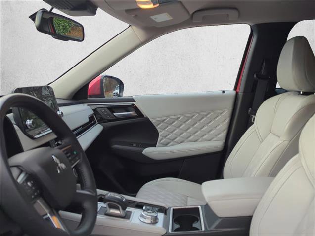 Used 2023 Mitsubishi Outlander SEL image 10