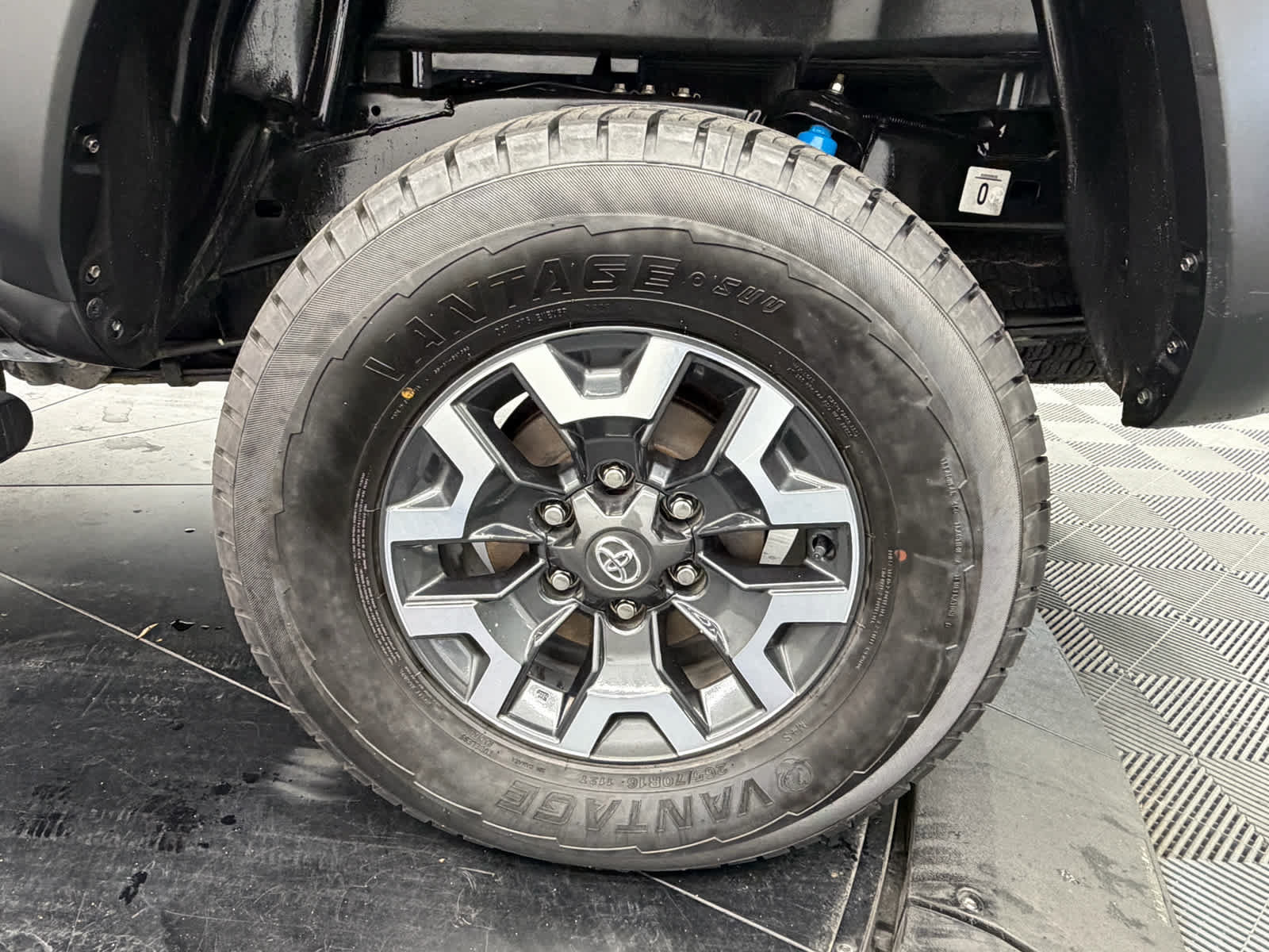 Used 2022 Toyota Tacoma TRD Off-Road w/ Technology Package RWD image 14