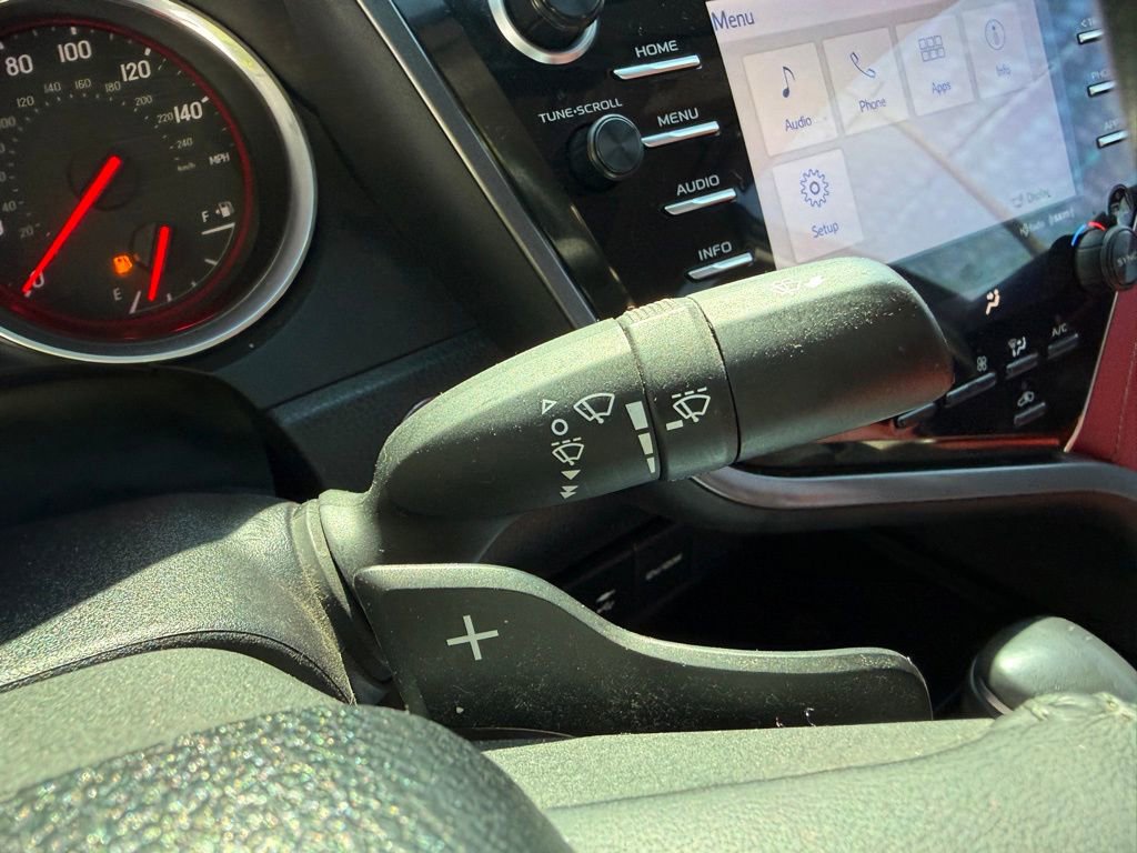 Used 2018 Toyota Camry XSE FWD image 30