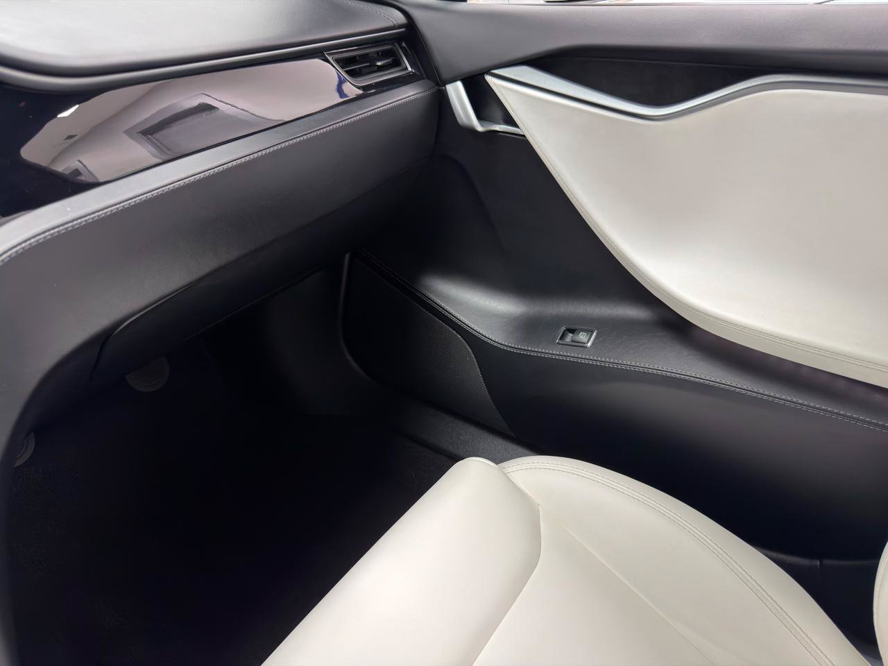 Used 2020 Tesla Model S AWD image 22