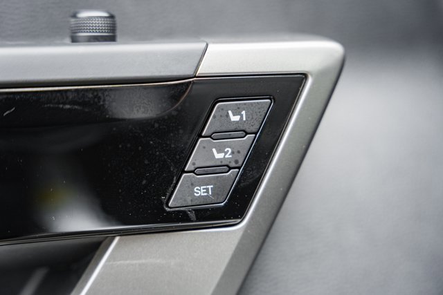 Used 2025 Toyota Tundra Limited image 41