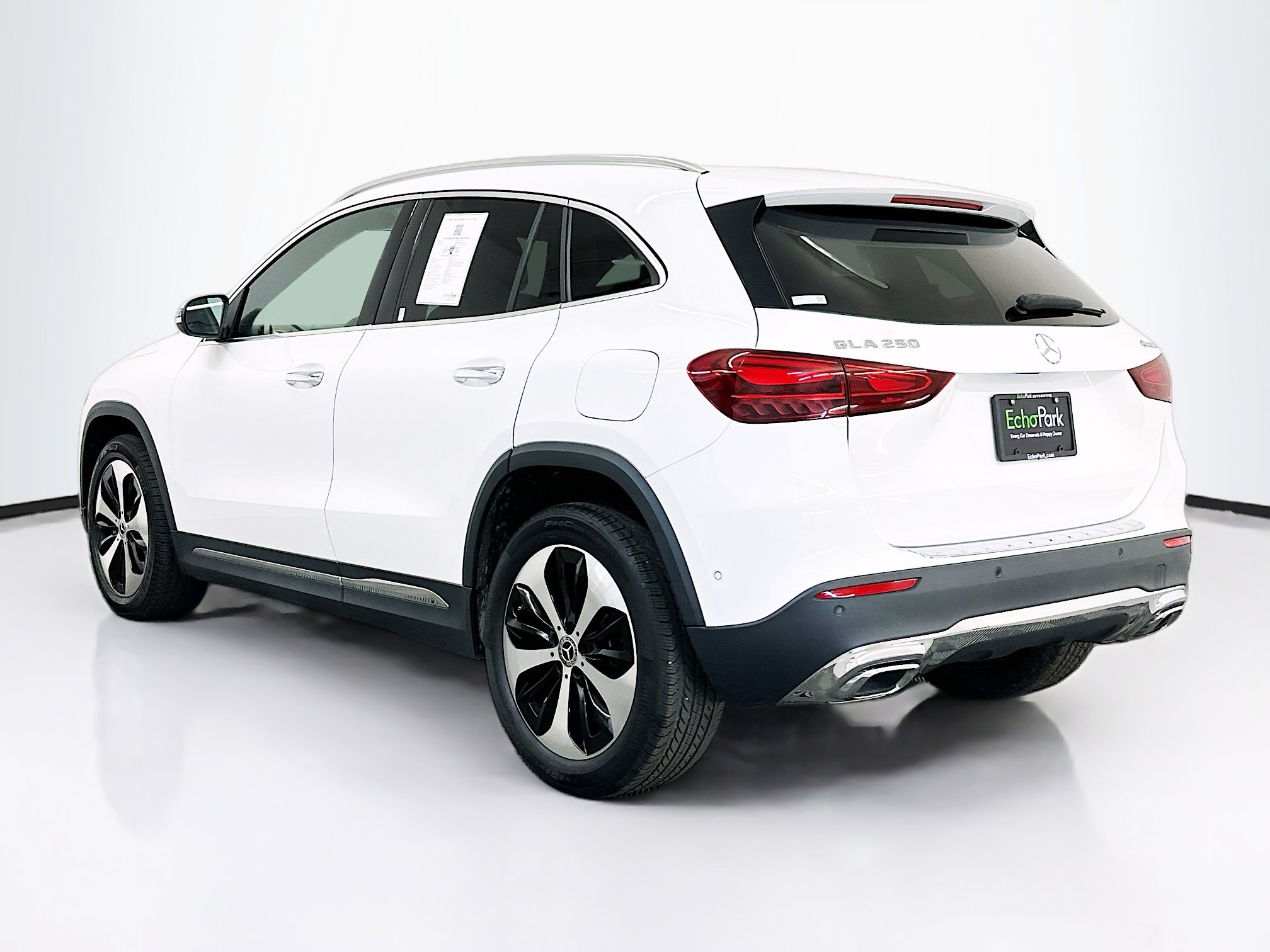 Used 2025 Mercedes-Benz GLA 250 4MATIC image 5