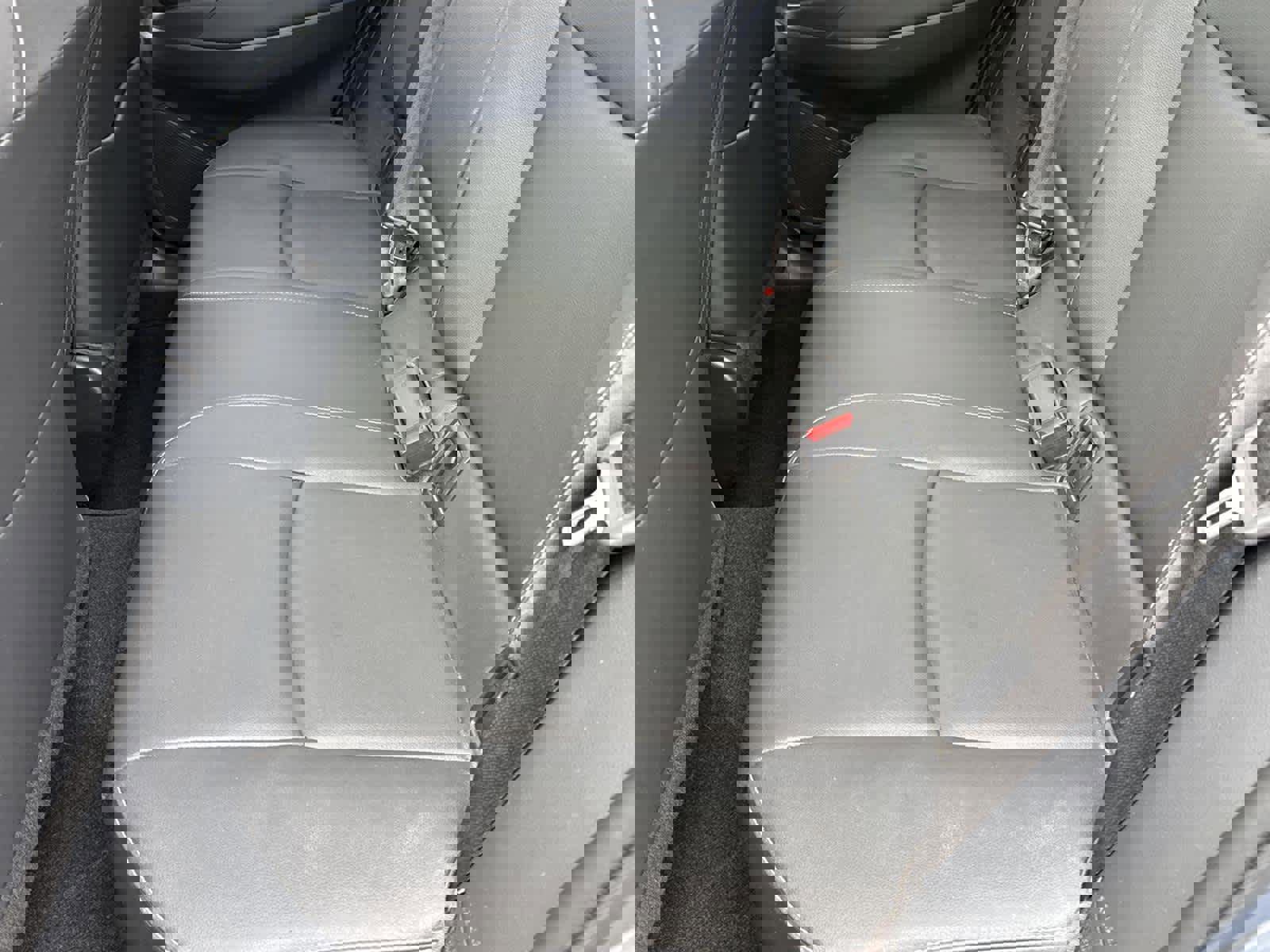 Used 2025 Toyota Corolla Cross XLE w/ Convenience Package image 16