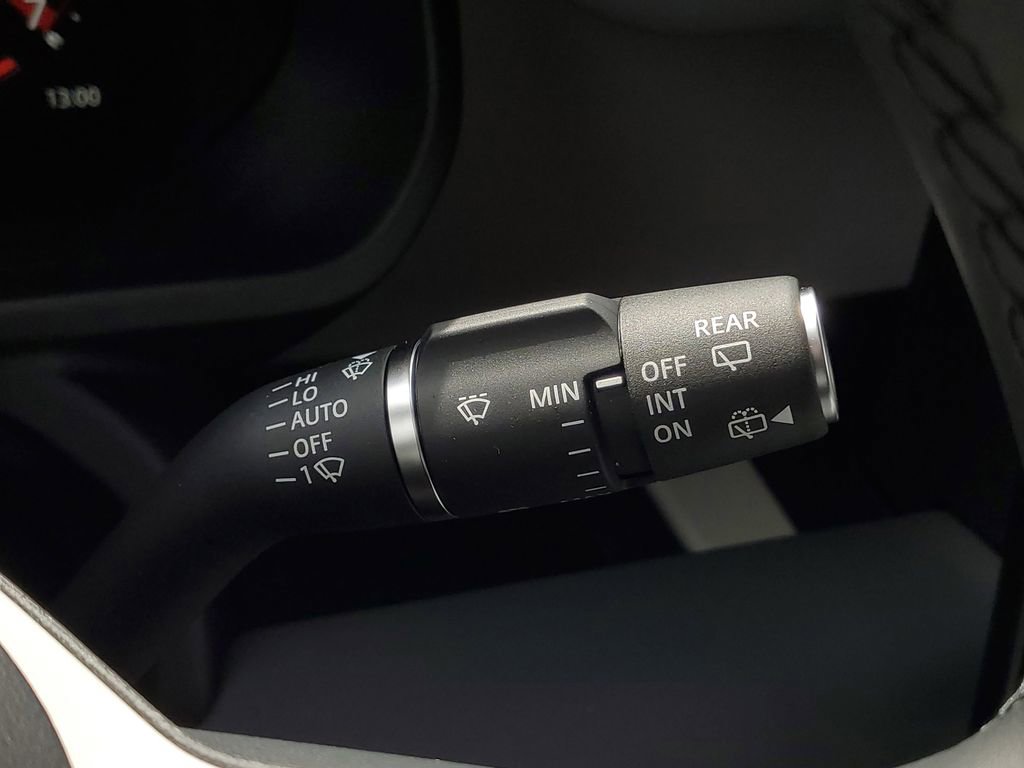 New 2026 Land Rover Defender 130 X-Dynamic SE image 14