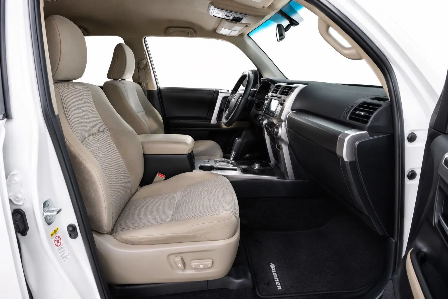 Used 2019 Toyota 4Runner SR5 AWD/4WD image 11