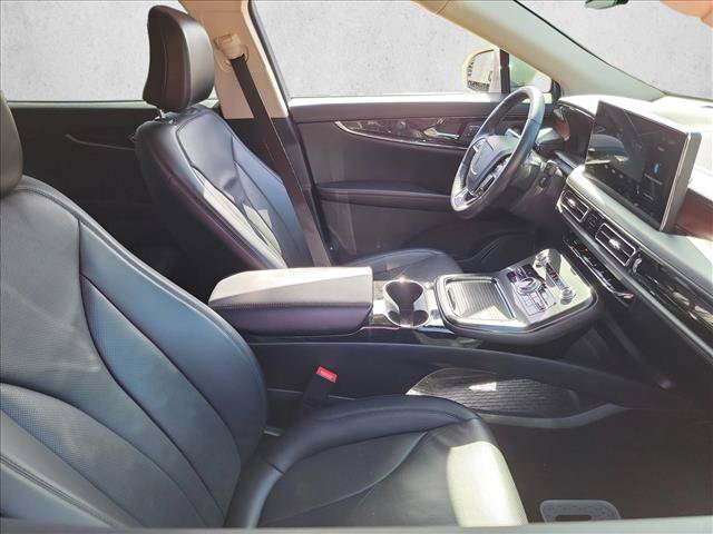 Used 2021 Lincoln Nautilus Reserve FWD image 15