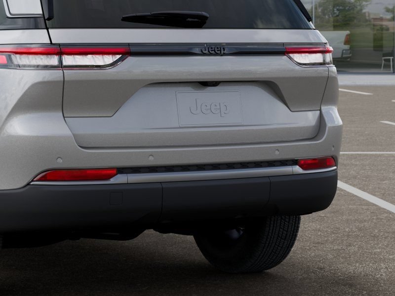 New 2026 Jeep Grand Cherokee Altitude RWD image 13