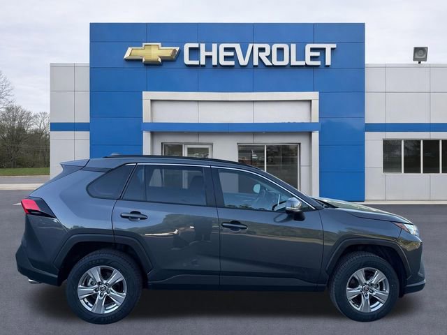 Used 2025 Toyota RAV4 XLE AWD/4WD image 8