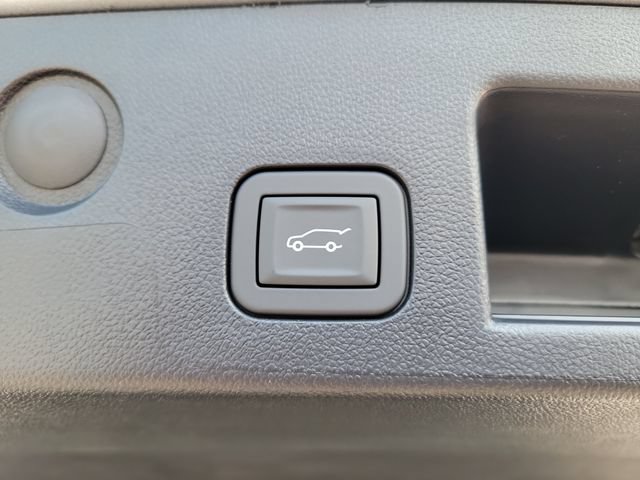 New 2026 Chevrolet Equinox RS w/ Convenience Package III AWD/4WD image 9