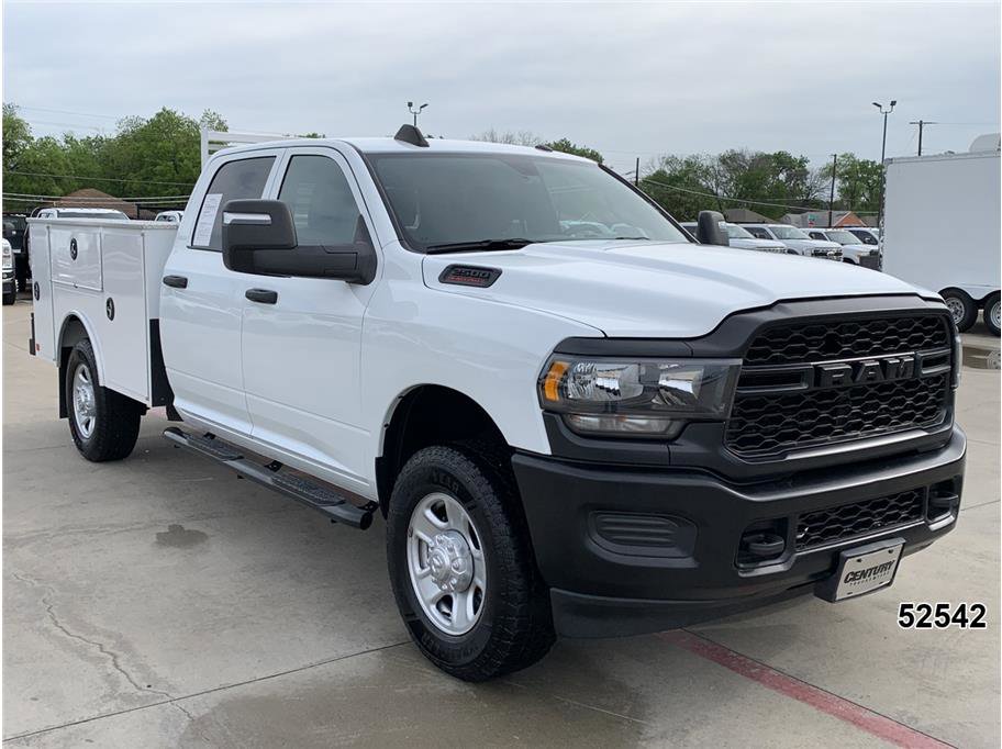 Used 2024 RAM 2500 Tradesman w/ Protection Group AWD/4WD image 3