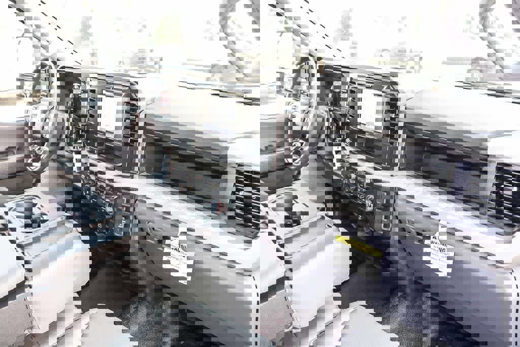 New 2026 Ford F250 XL w/ XL Chrome Package image 21