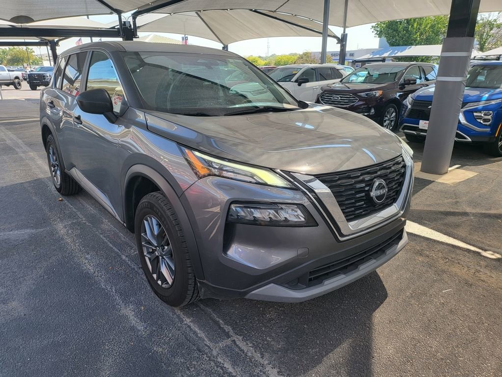 Used 2023 Nissan Rogue S image 3