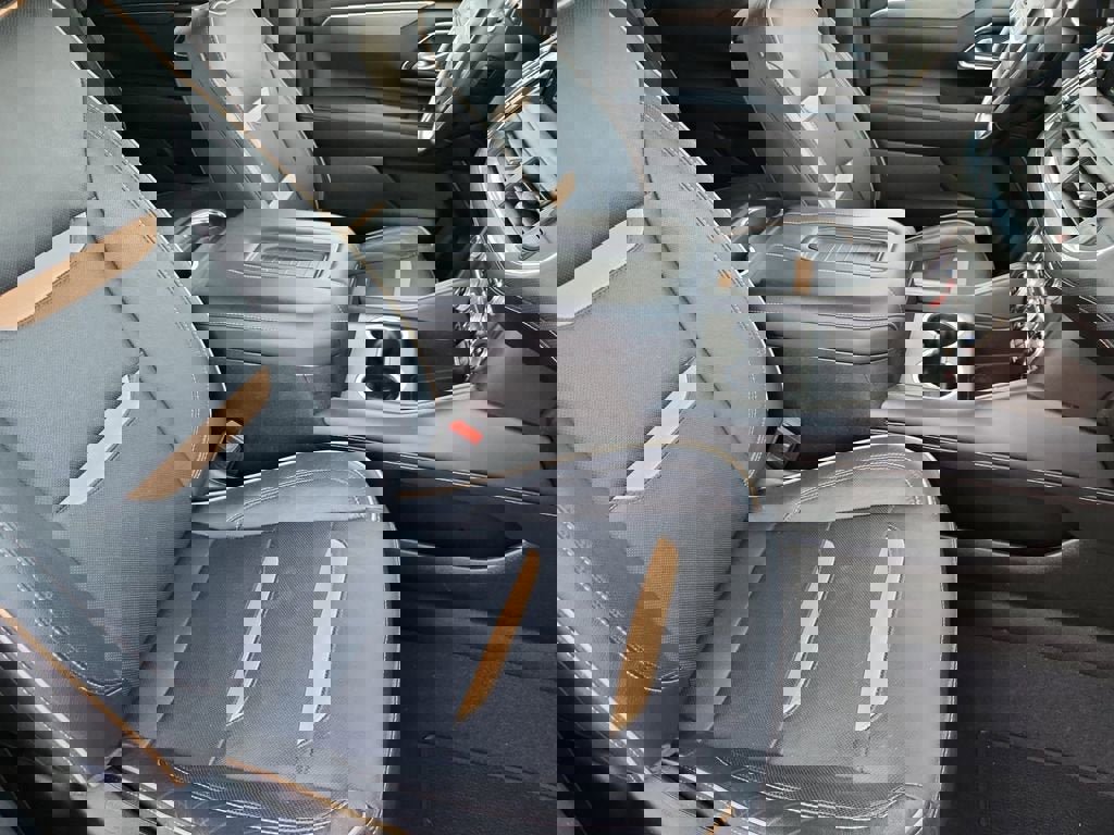 Used 2023 GMC Yukon AT4 w/ AT4 Premium Package image 15