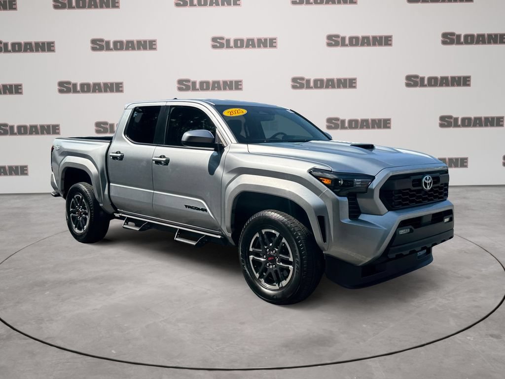 Used 2025 Toyota Tacoma TRD Sport AWD/4WD image 7