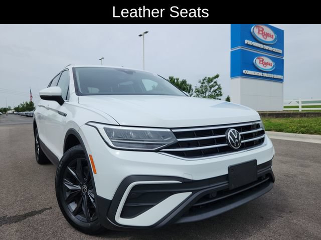 Used 2022 Volkswagen Tiguan SE w/ Panoramic Sunroof Package AWD/4WD image 14