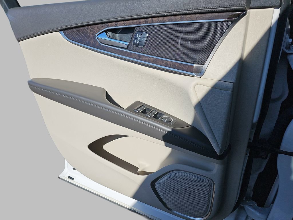 Used 2016 Lincoln MKX Reserve w/ Climate Package image 33