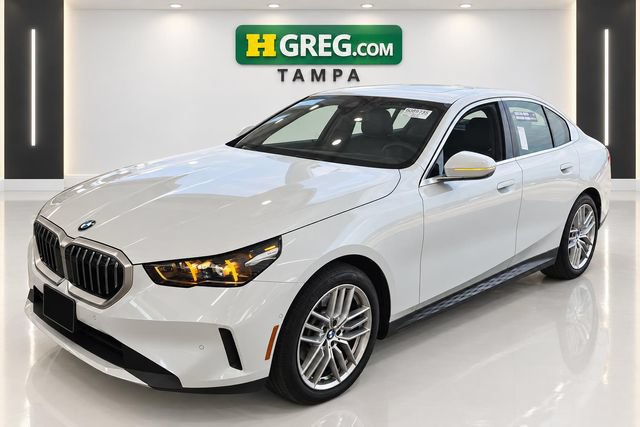 Used 2024 BMW 530i xDrive AWD/4WD image 4