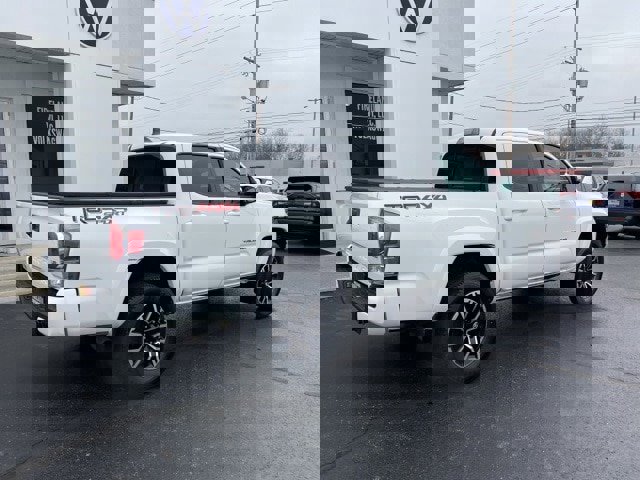 Used 2023 Toyota Tacoma TRD Sport image 7