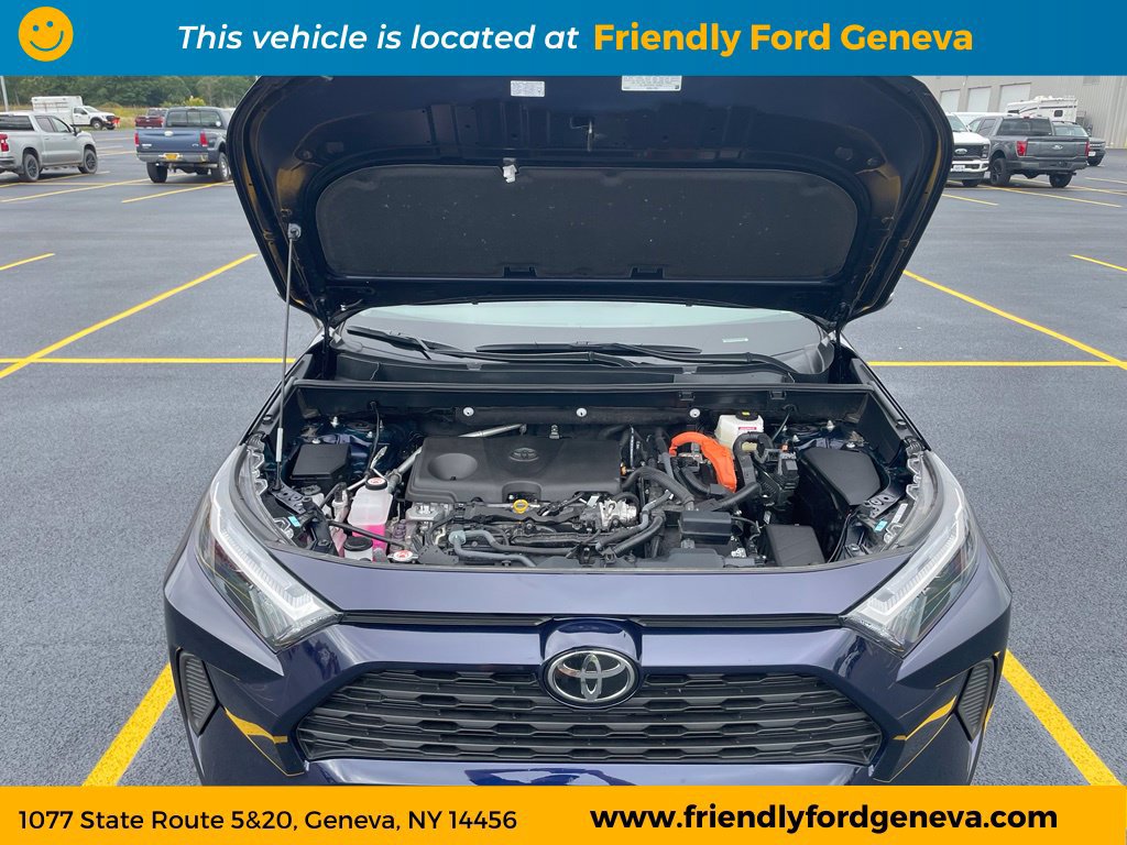 Used 2025 Toyota RAV4 XLE w/ Convenience Package AWD/4WD image 30