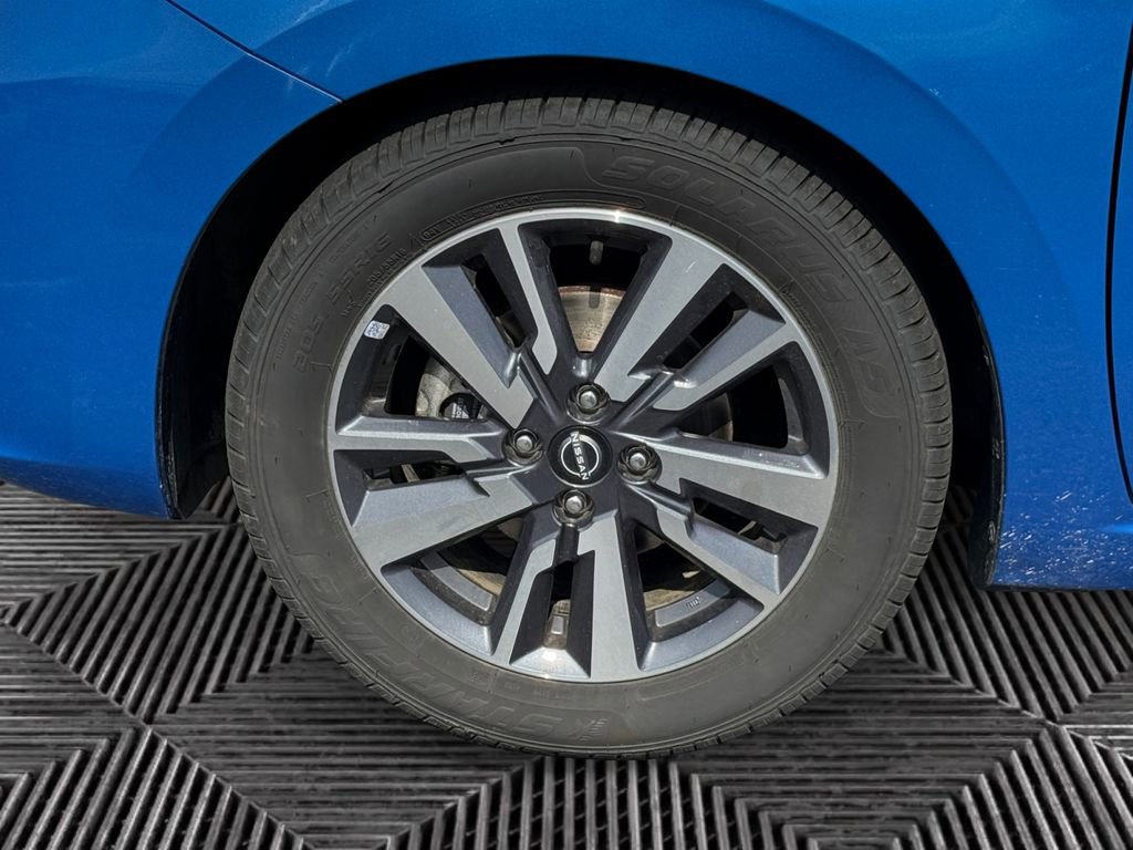 Used 2023 Nissan Versa SV image 14