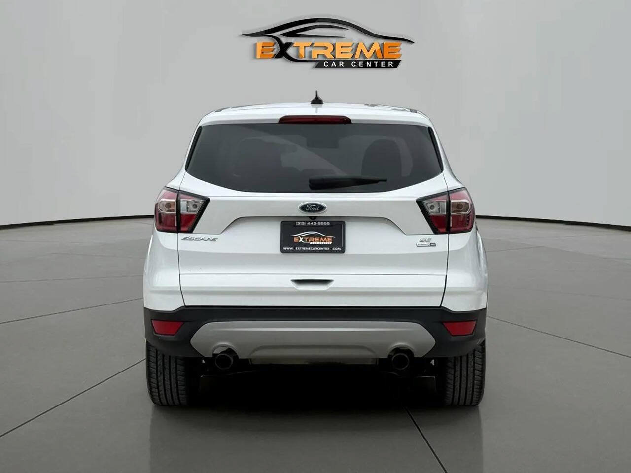 Used 2017 Ford Escape SE w/ SE Cold Weather Package AWD/4WD image 5