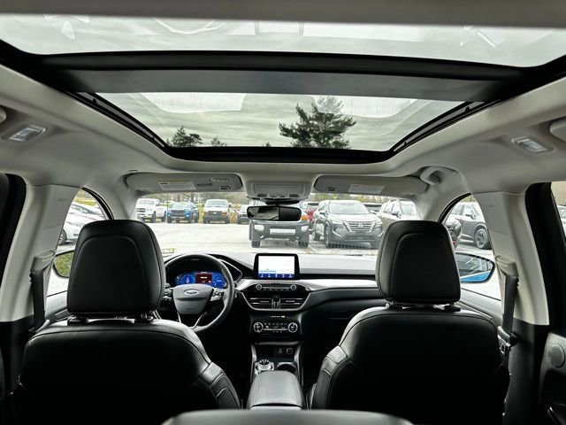 Used 2021 Ford Escape Titanium AWD/4WD image 15